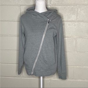 Lucy sweatshirt with diagonal zipper